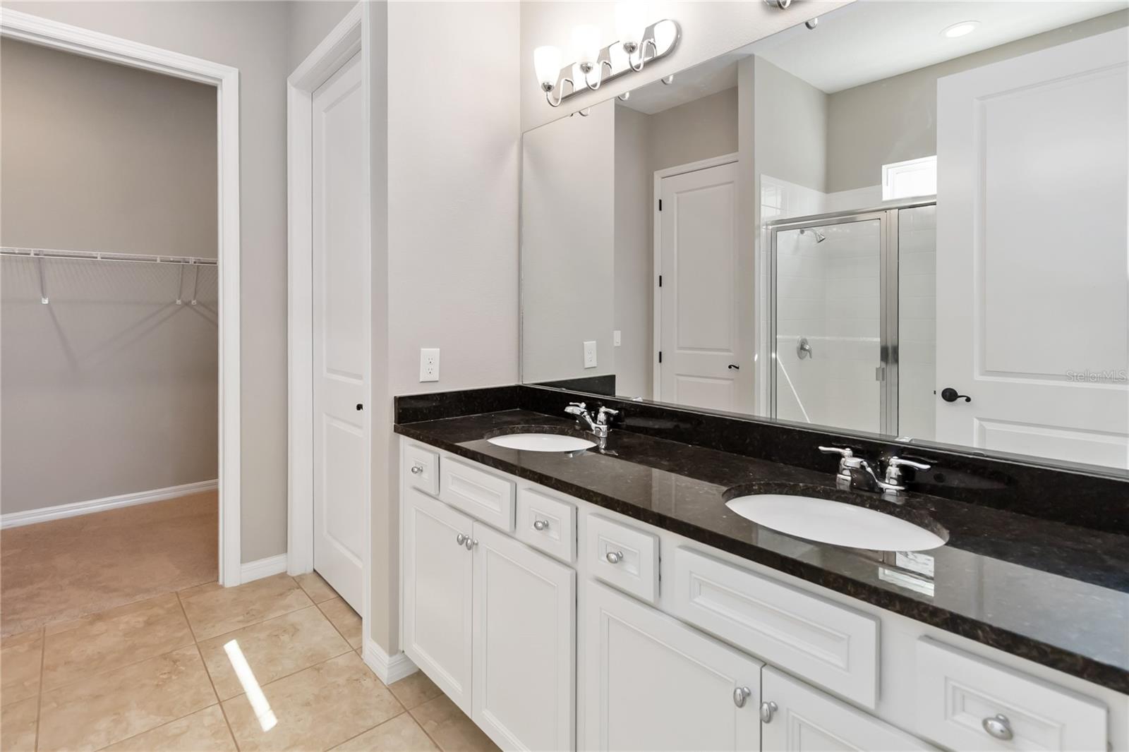 Image 24 of 45 For 2423 Zaballina Place 232