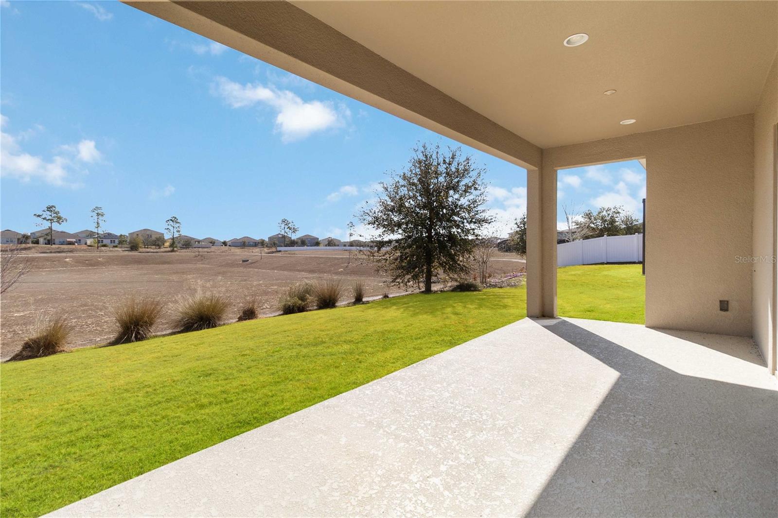 Image 37 of 45 For 2423 Zaballina Place 232