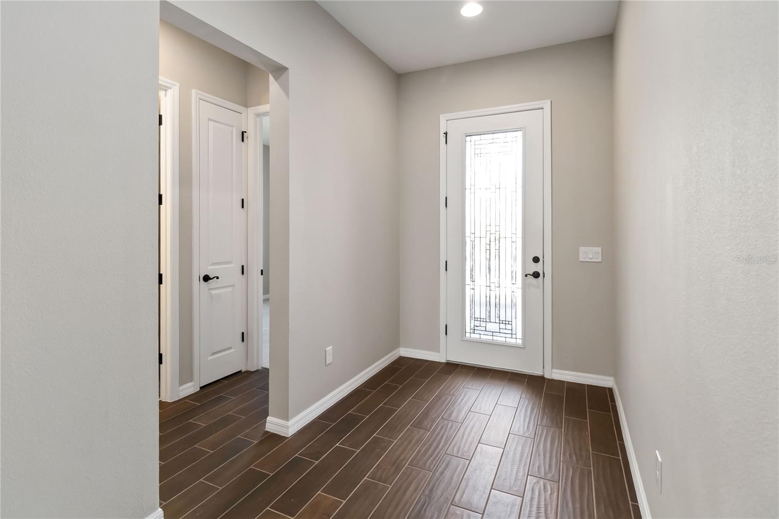 Image 4 of 45 For 2423 Zaballina Place 232