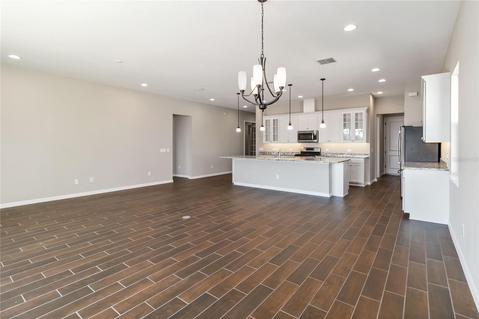 Image 8 of 45 For 2423 Zaballina Place 232