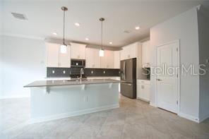 Image 7 of 42 For 10914 History Avenue