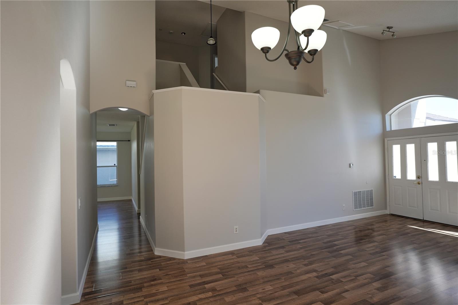 Image 7 of 16 For 832 Magnolia Creek Circle