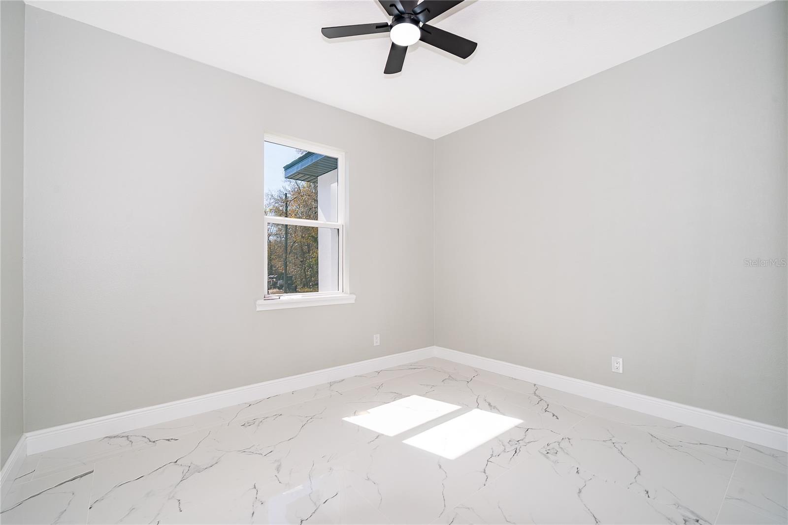 Image 10 of 24 For 10041 Nona Street