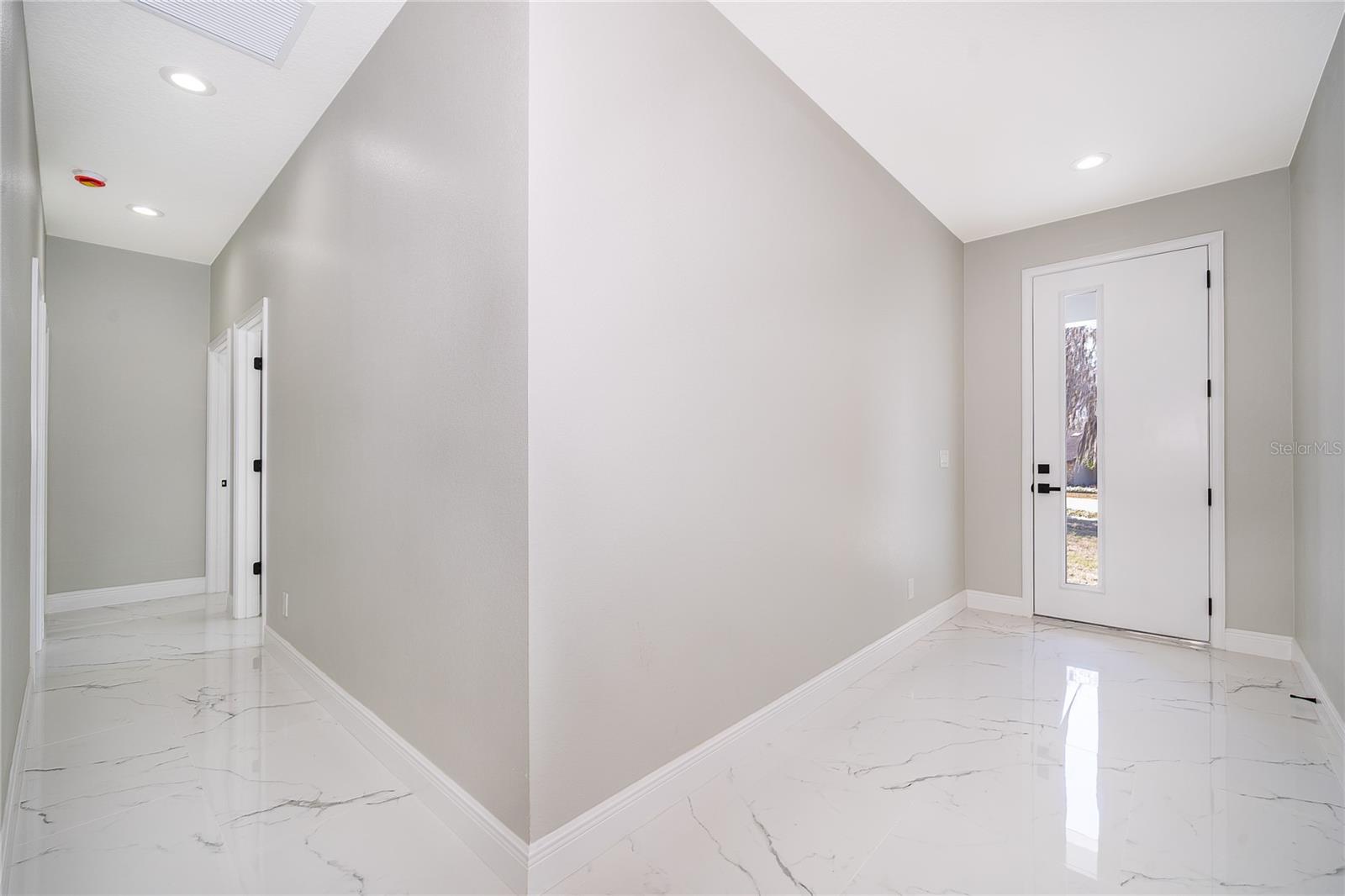 Image 4 of 24 For 10041 Nona Street