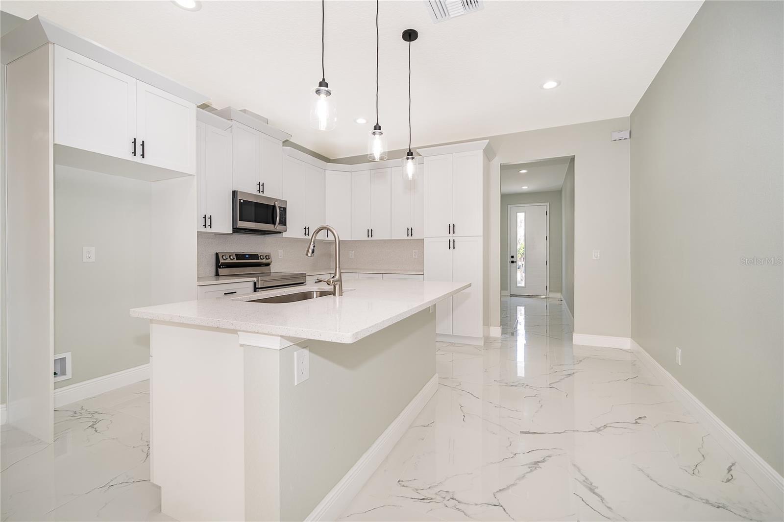 Image 6 of 24 For 10041 Nona Street