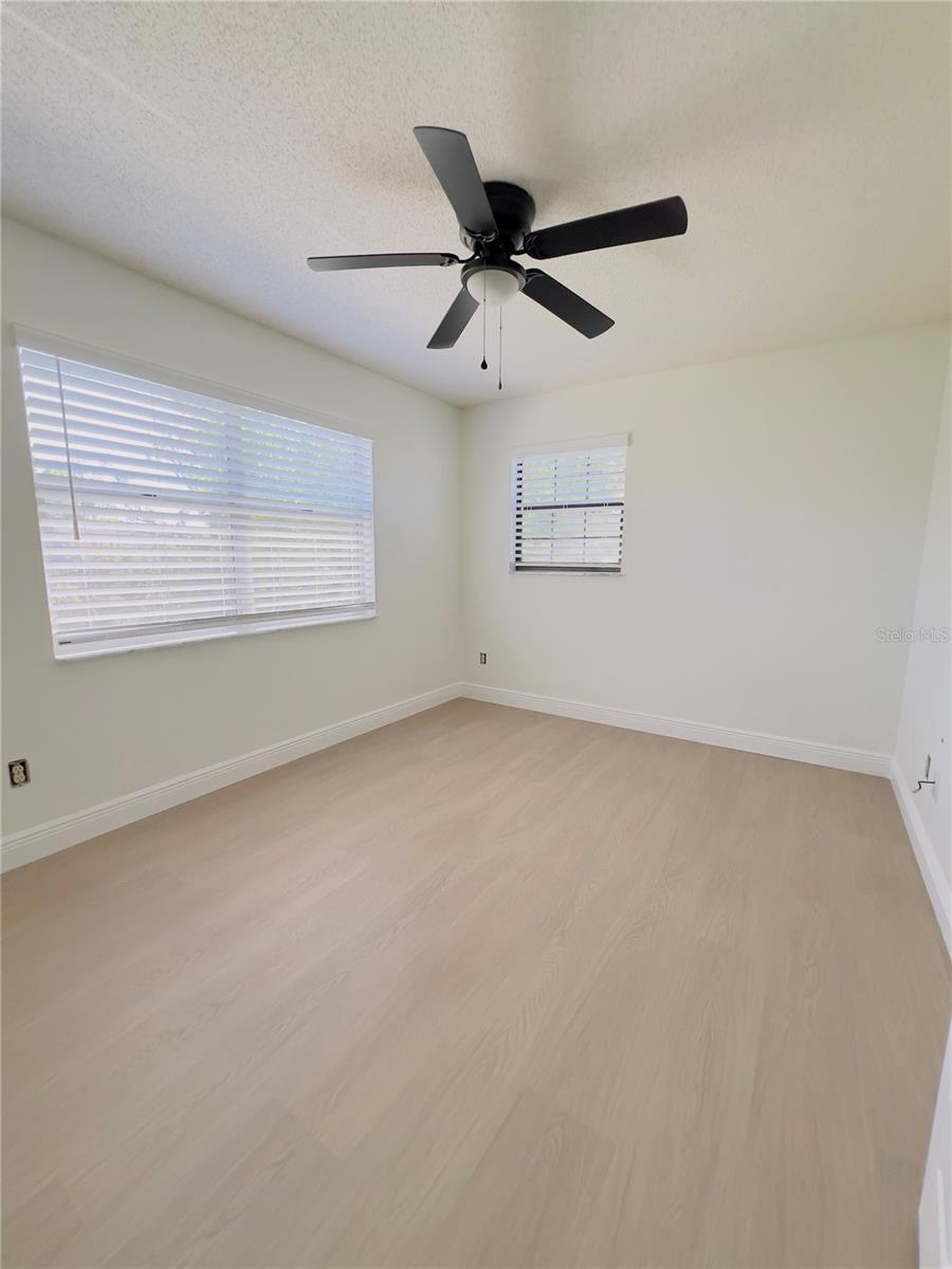 Image 15 of 22 For 427 Hornbill Place