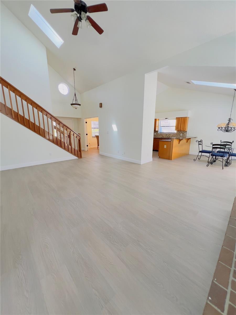 Image 19 of 22 For 427 Hornbill Place