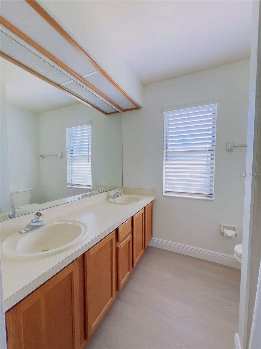 Image 9 of 22 For 427 Hornbill Place