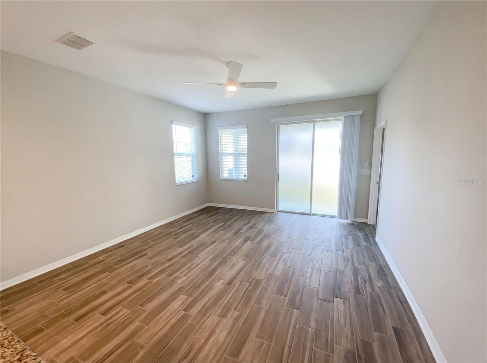 Image 15 of 26 For 7423 Pool Compass Loop