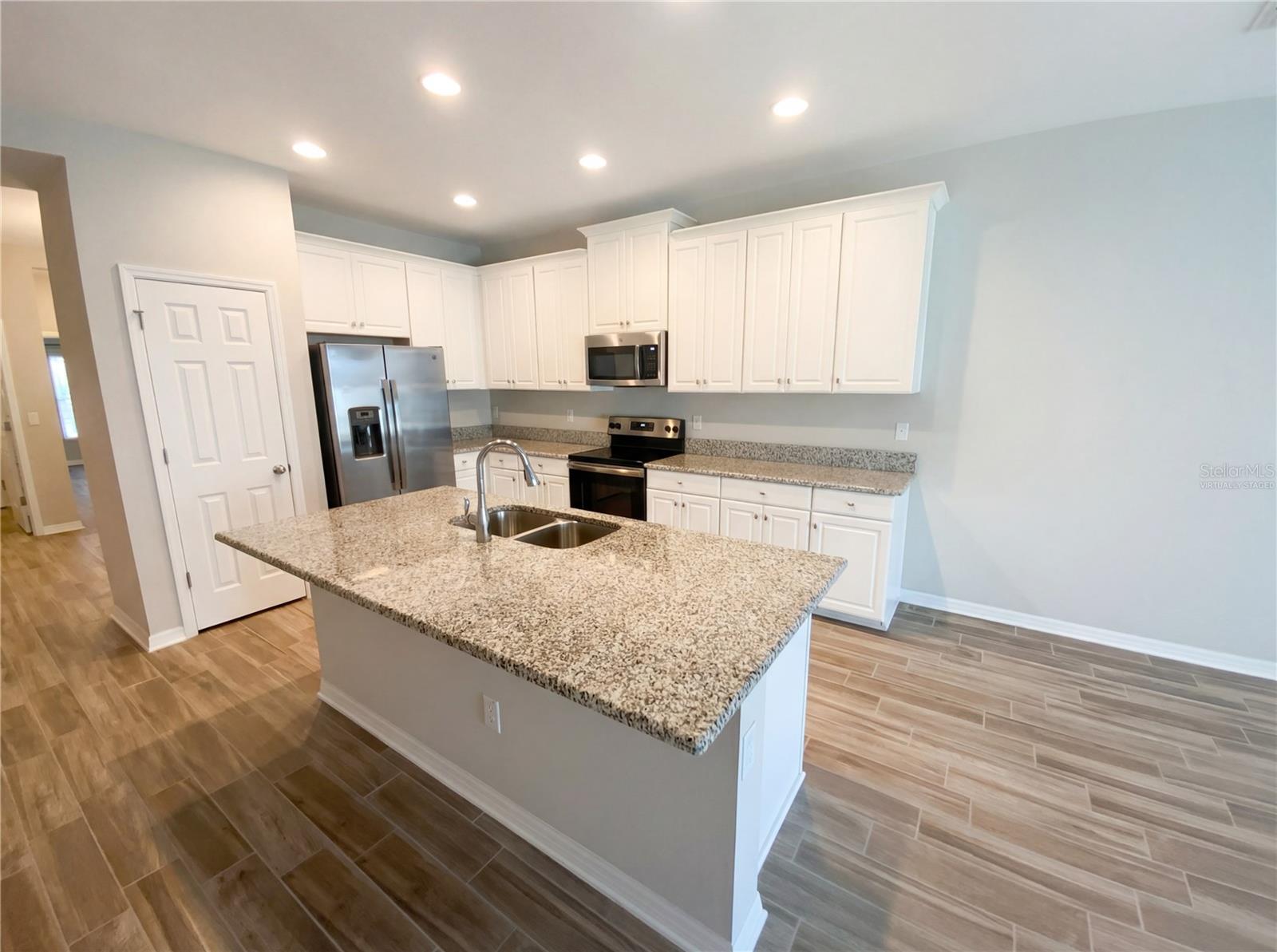 Image 2 of 26 For 7423 Pool Compass Loop