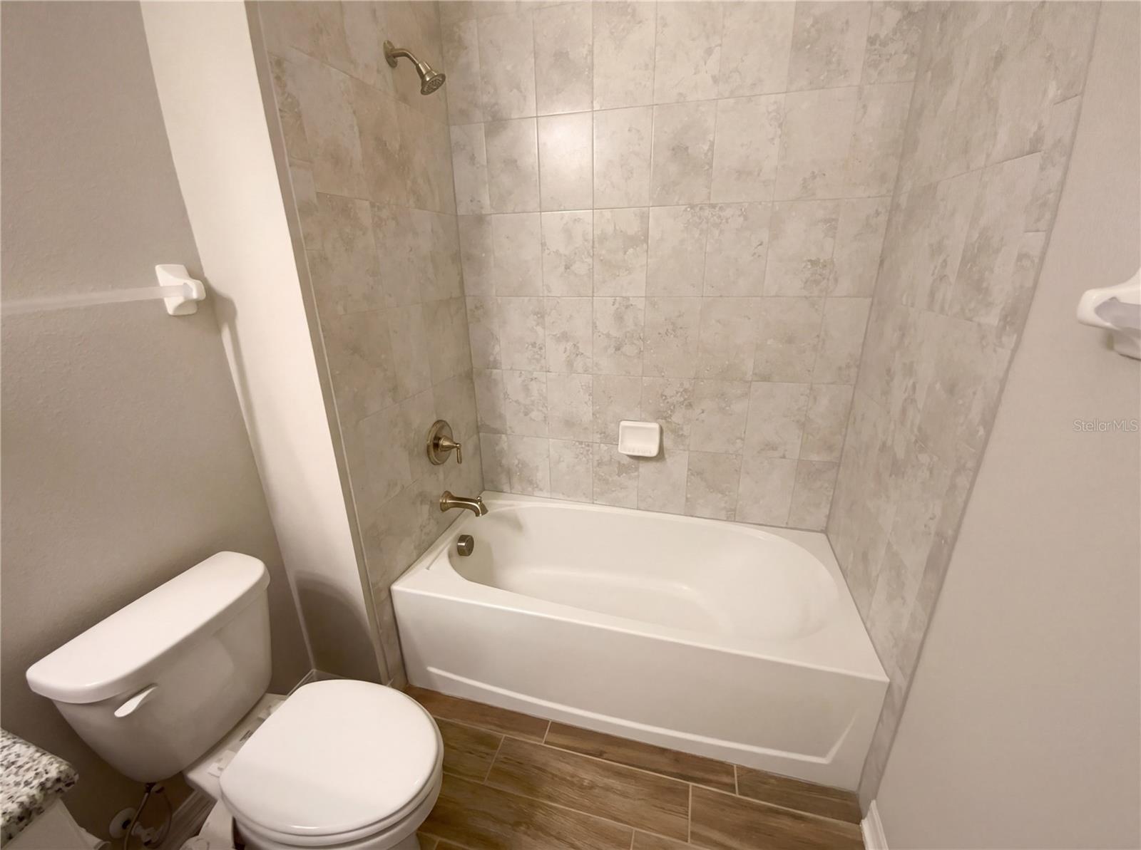 Image 23 of 26 For 7423 Pool Compass Loop