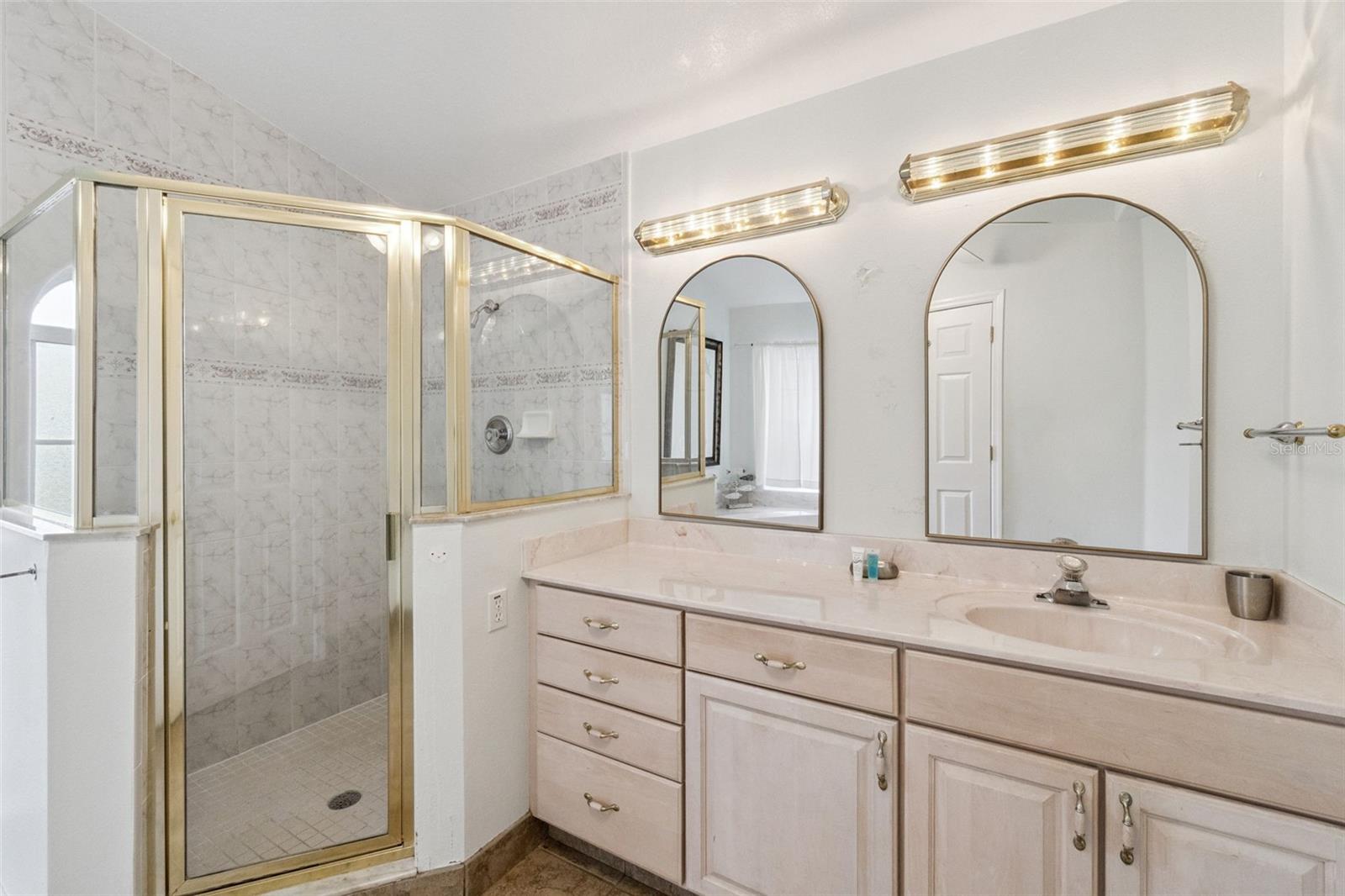 Image 12 of 30 For 7978 Magnolia Bend Court