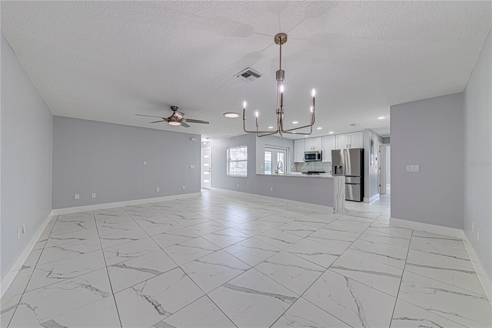 Image 15 of 40 For 1041 Willow Drive