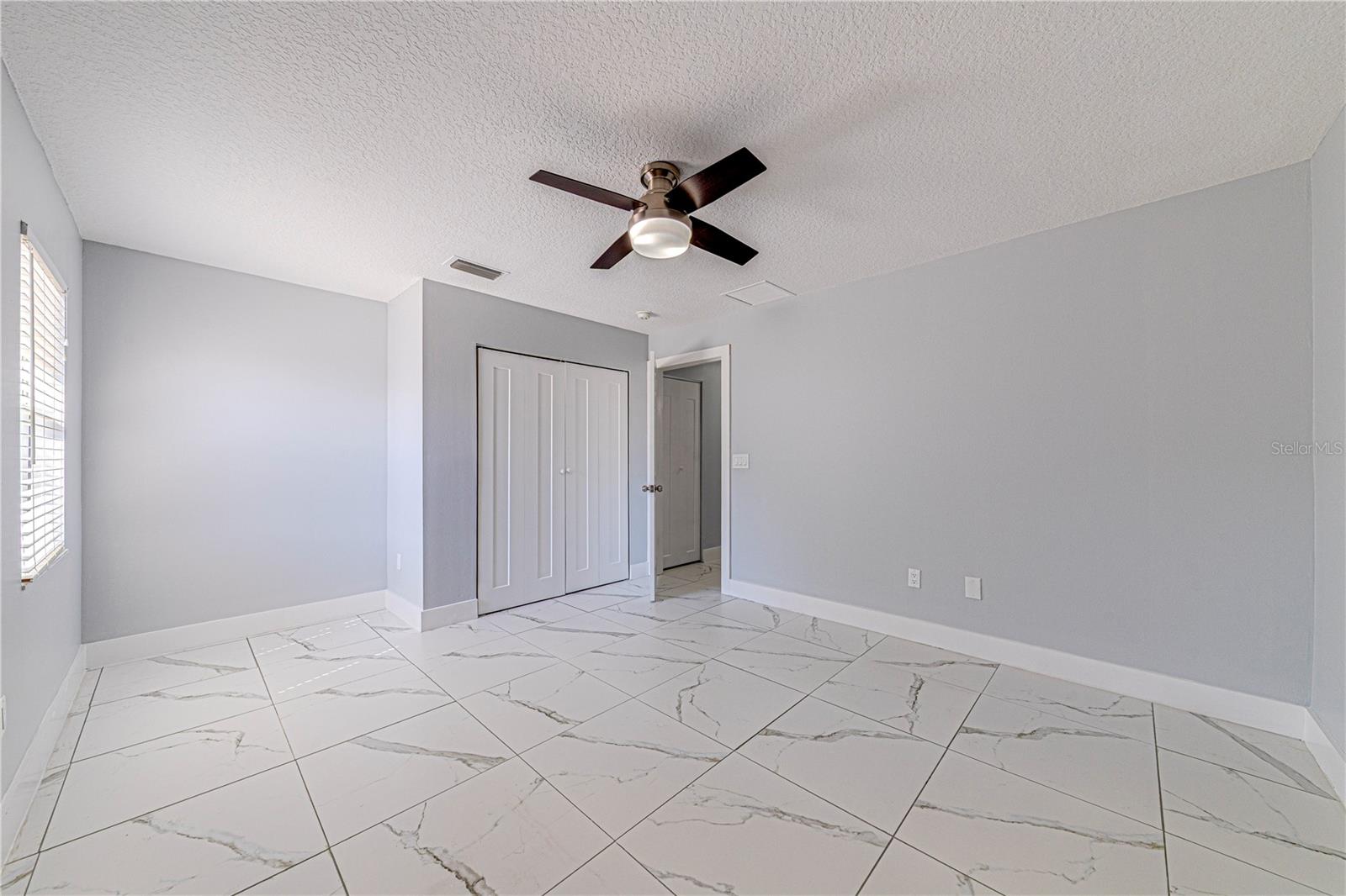 Image 23 of 40 For 1041 Willow Drive