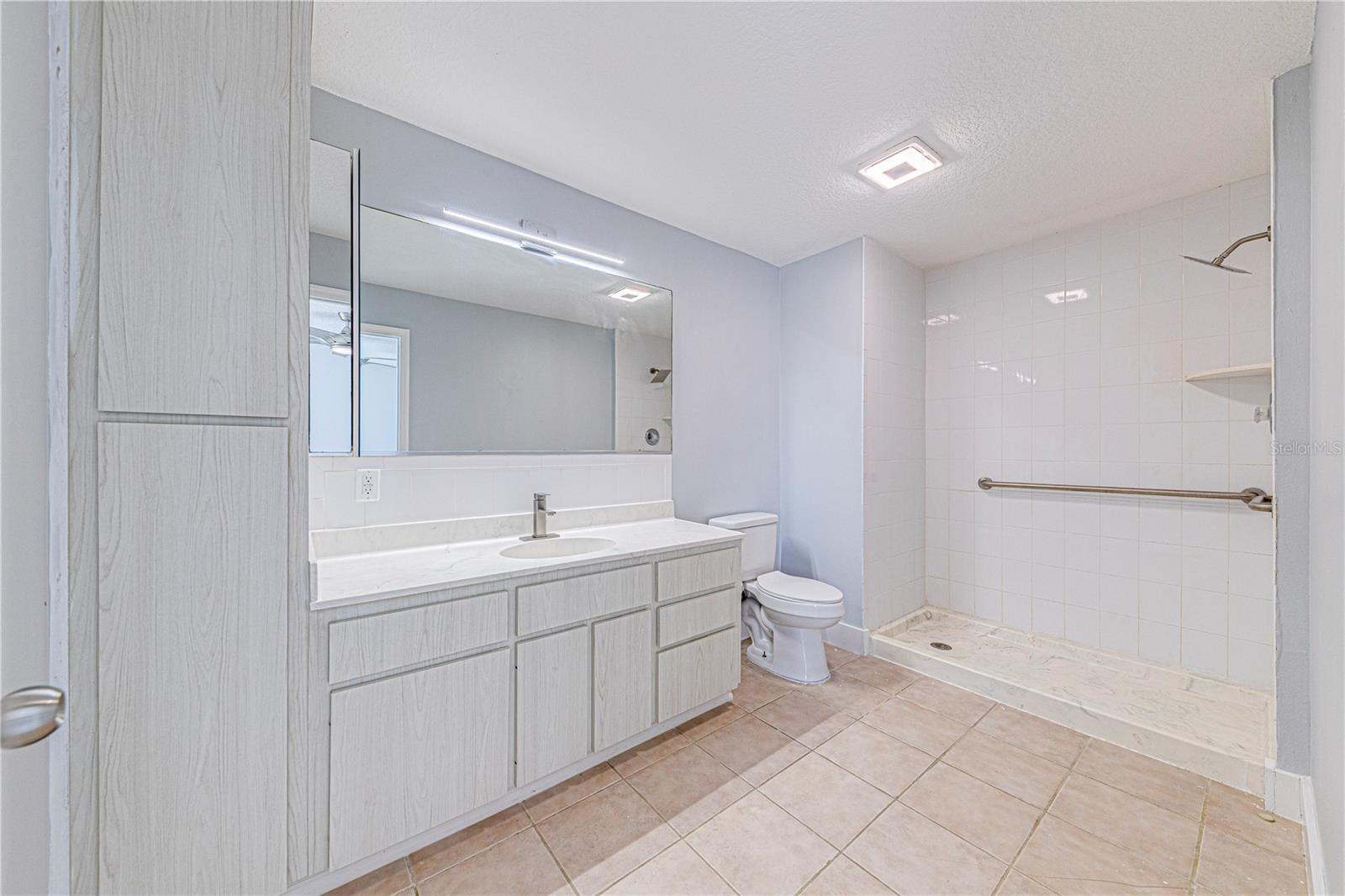 Image 26 of 40 For 1041 Willow Drive