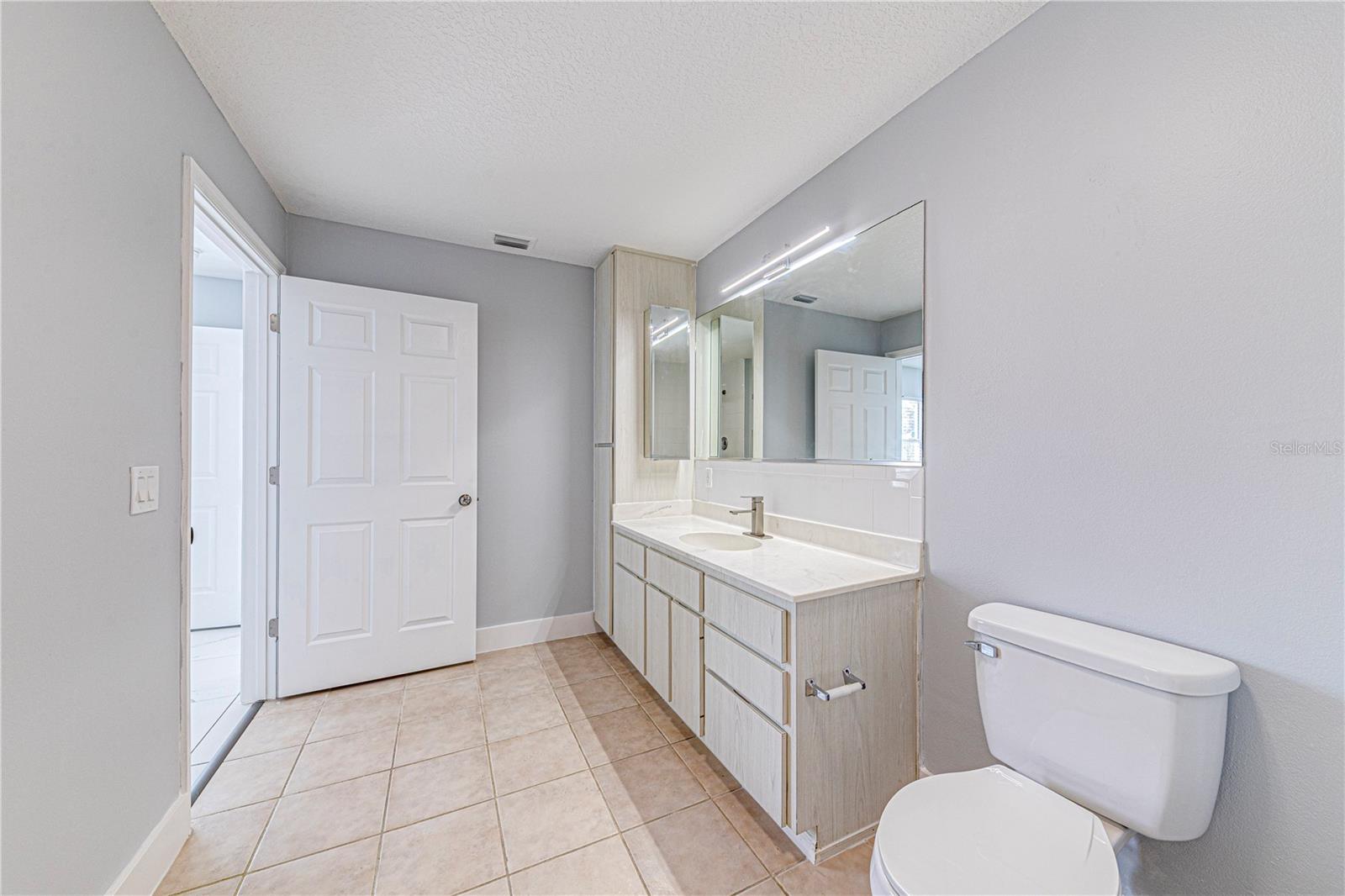 Image 28 of 40 For 1041 Willow Drive