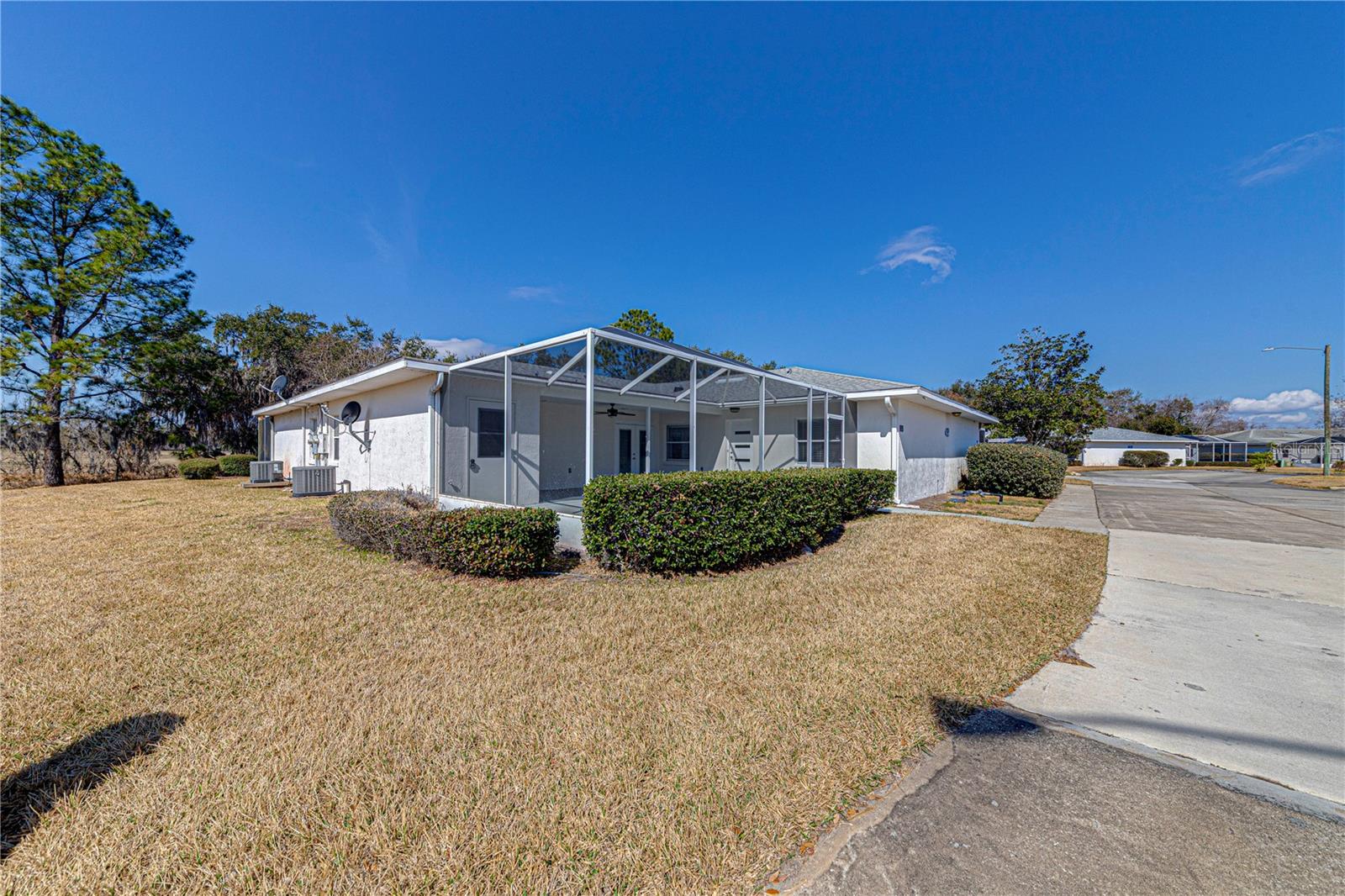 Image 33 of 40 For 1041 Willow Drive