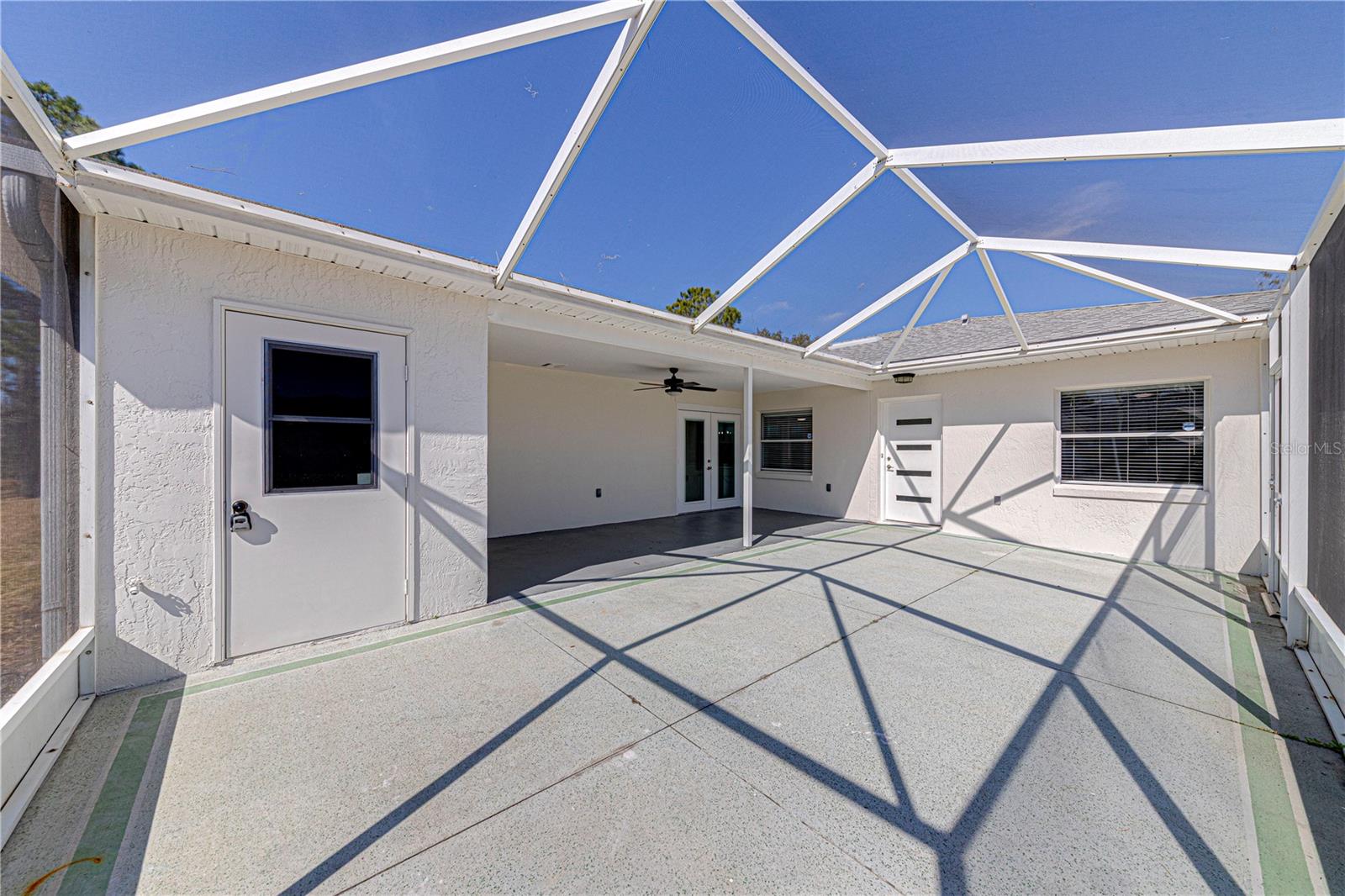 Image 5 of 40 For 1041 Willow Drive