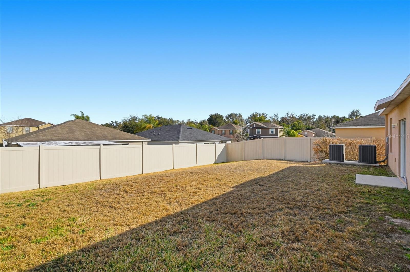 Image 34 of 37 For 214 English Heritage Place