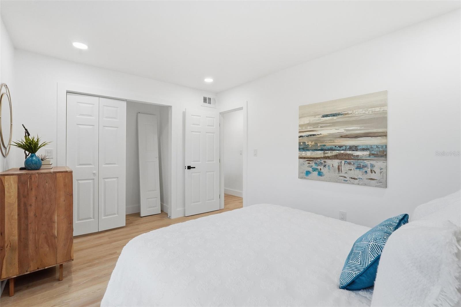 Image 16 of 43 For 2470 Del Rio Way