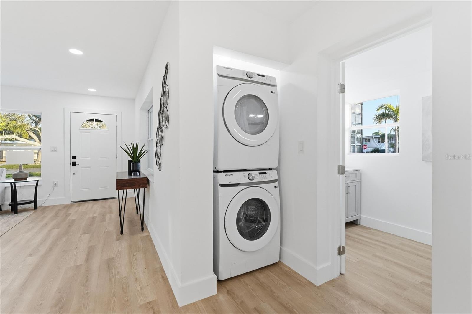 Image 22 of 43 For 2470 Del Rio Way