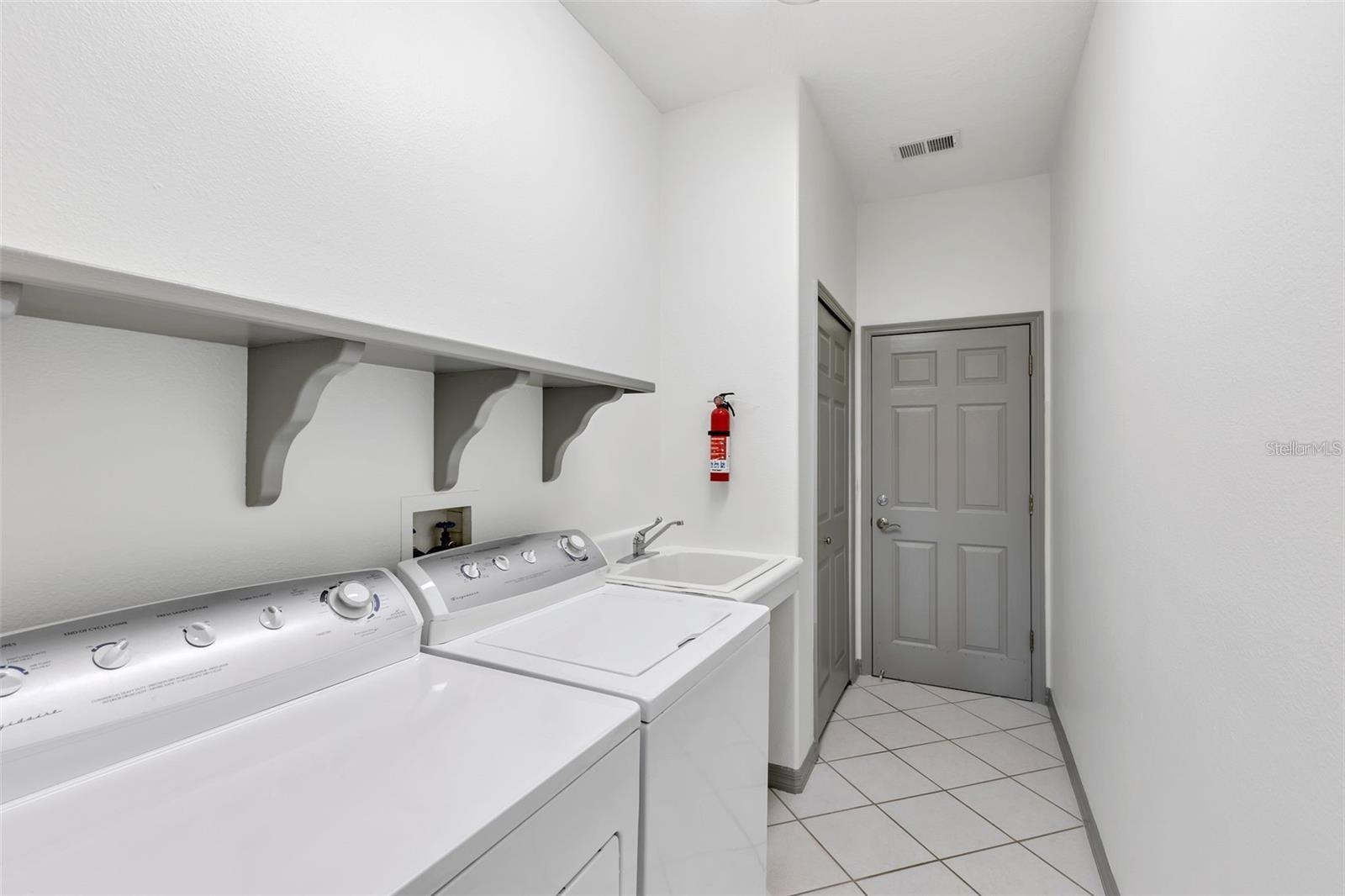 Image 18 of 21 For 2701 Frigate Drive