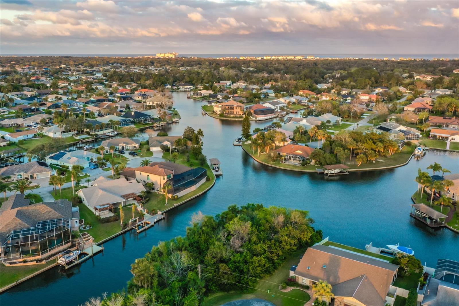 Image 12 of 15 For 44 Cloverdale Court N