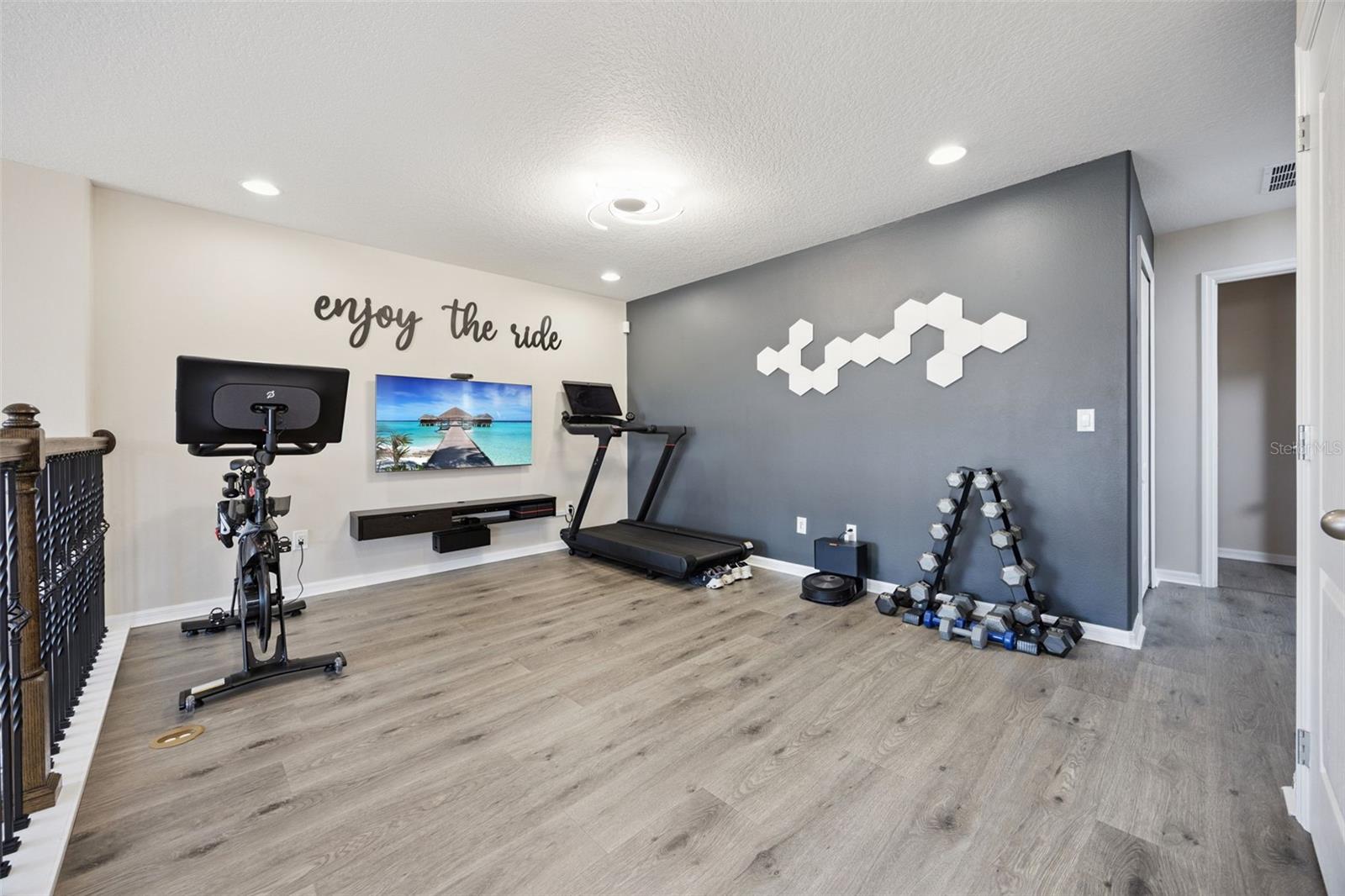 Image 28 of 35 For 1501 Prairie Oaks Drive