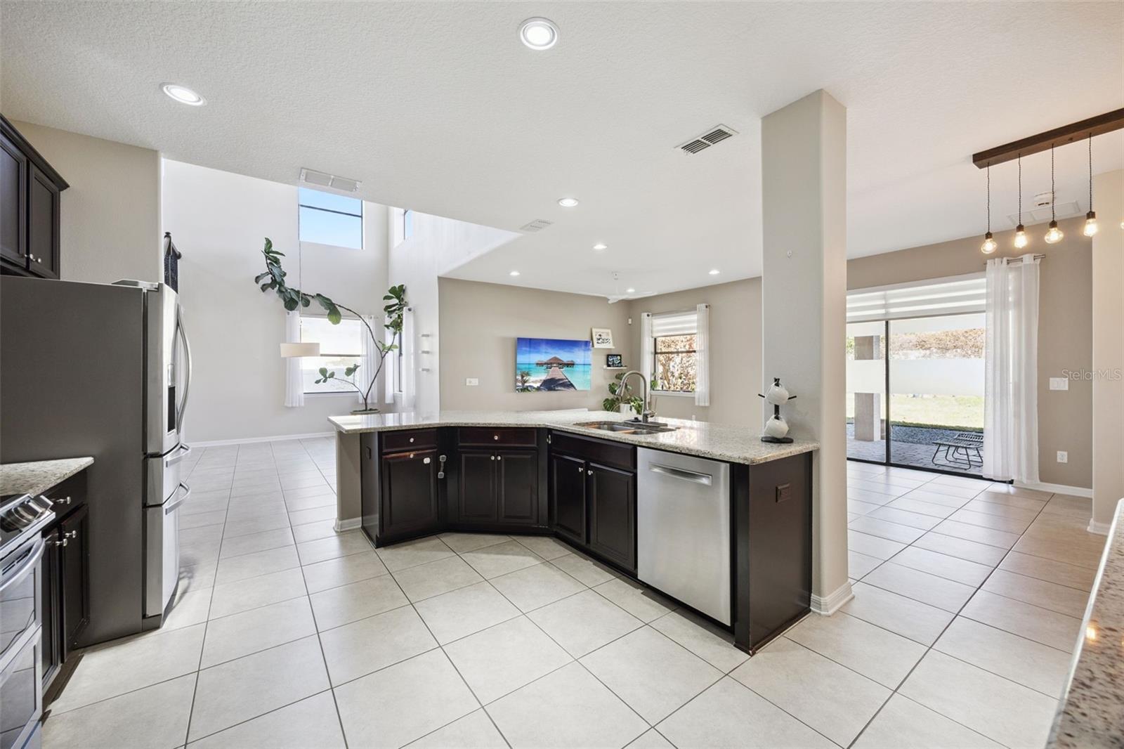 Image 3 of 35 For 1501 Prairie Oaks Drive