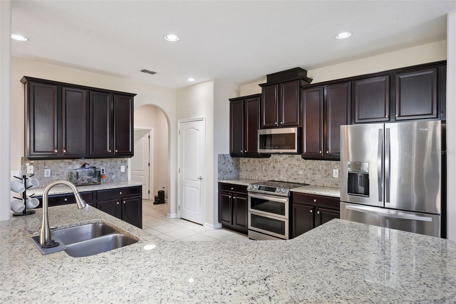 Image 4 of 35 For 1501 Prairie Oaks Drive