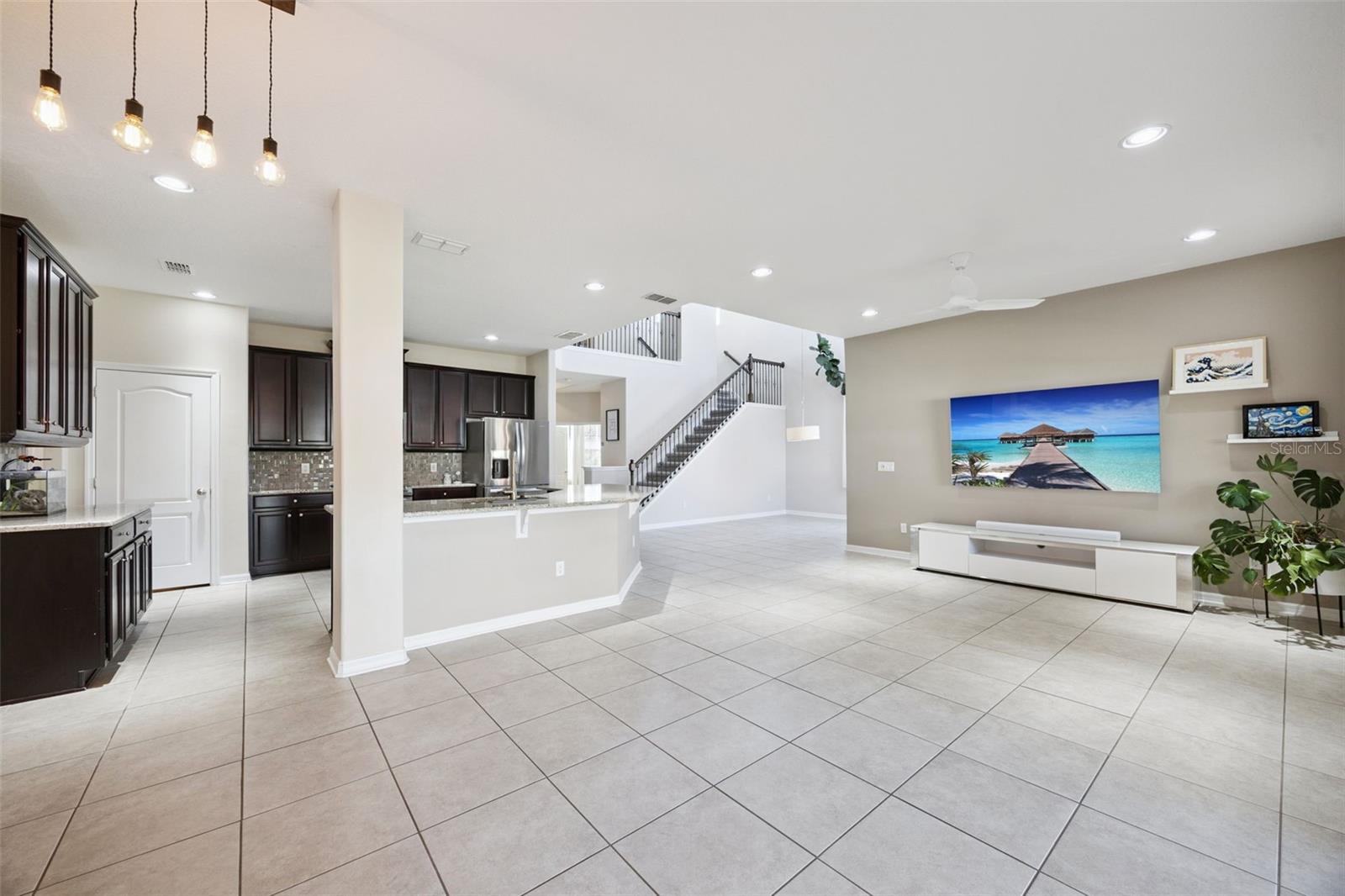 Image 5 of 35 For 1501 Prairie Oaks Drive