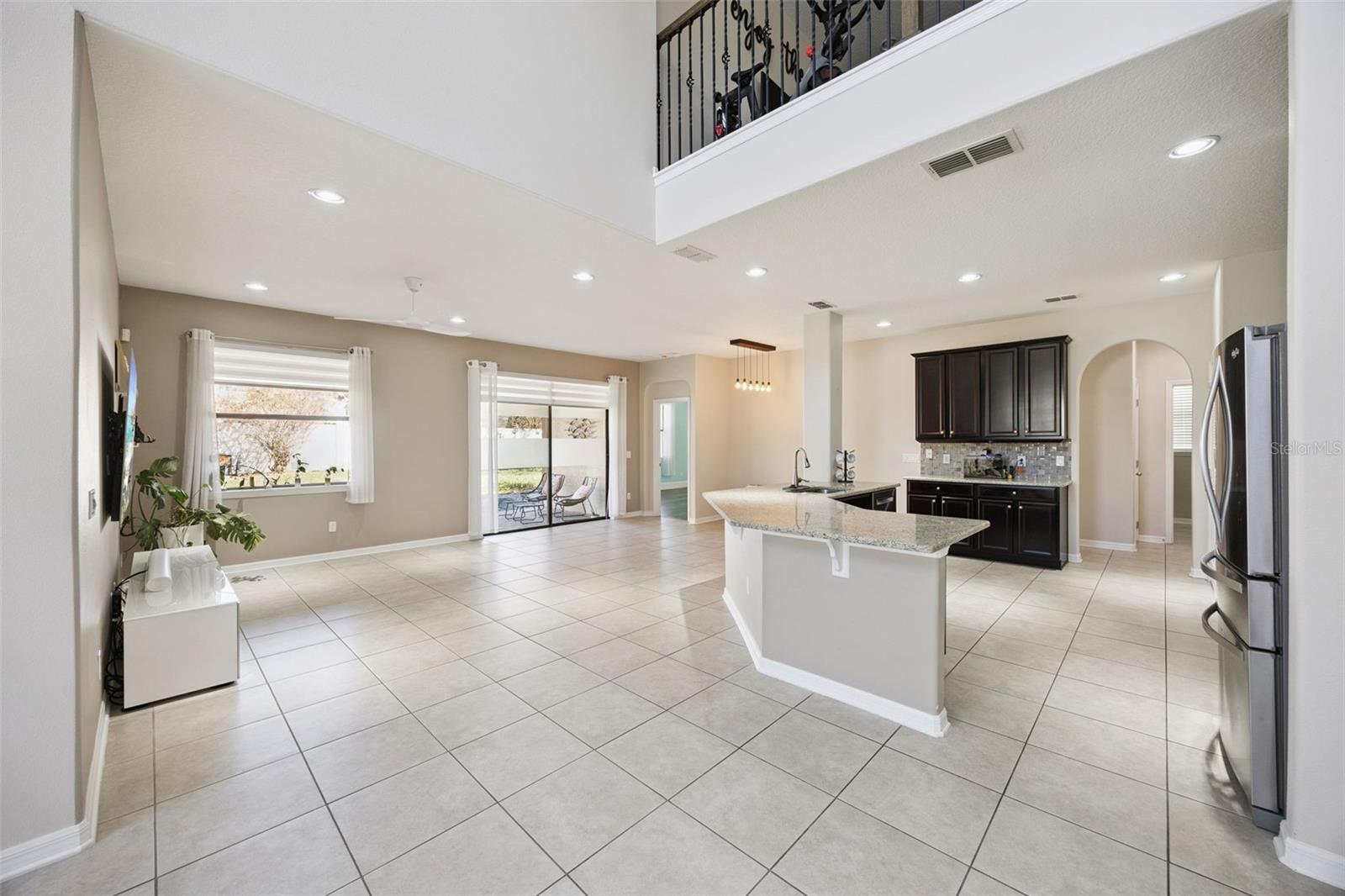 Image 6 of 35 For 1501 Prairie Oaks Drive