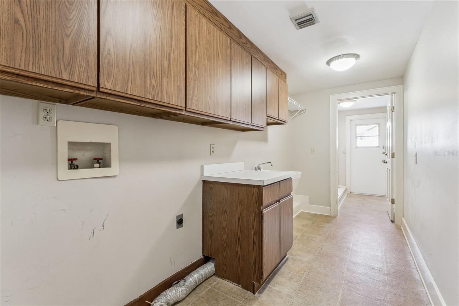 Image 30 of 41 For 1256 Wellington Terrace