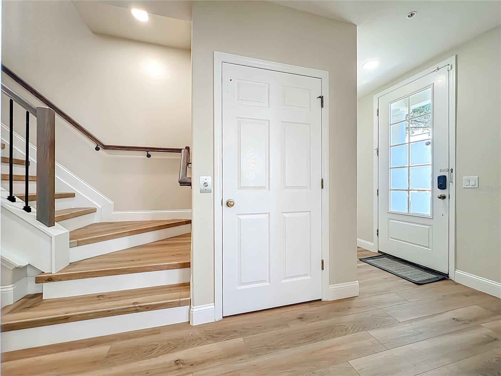 Image 11 of 100 For 1864 Prospect Avenue