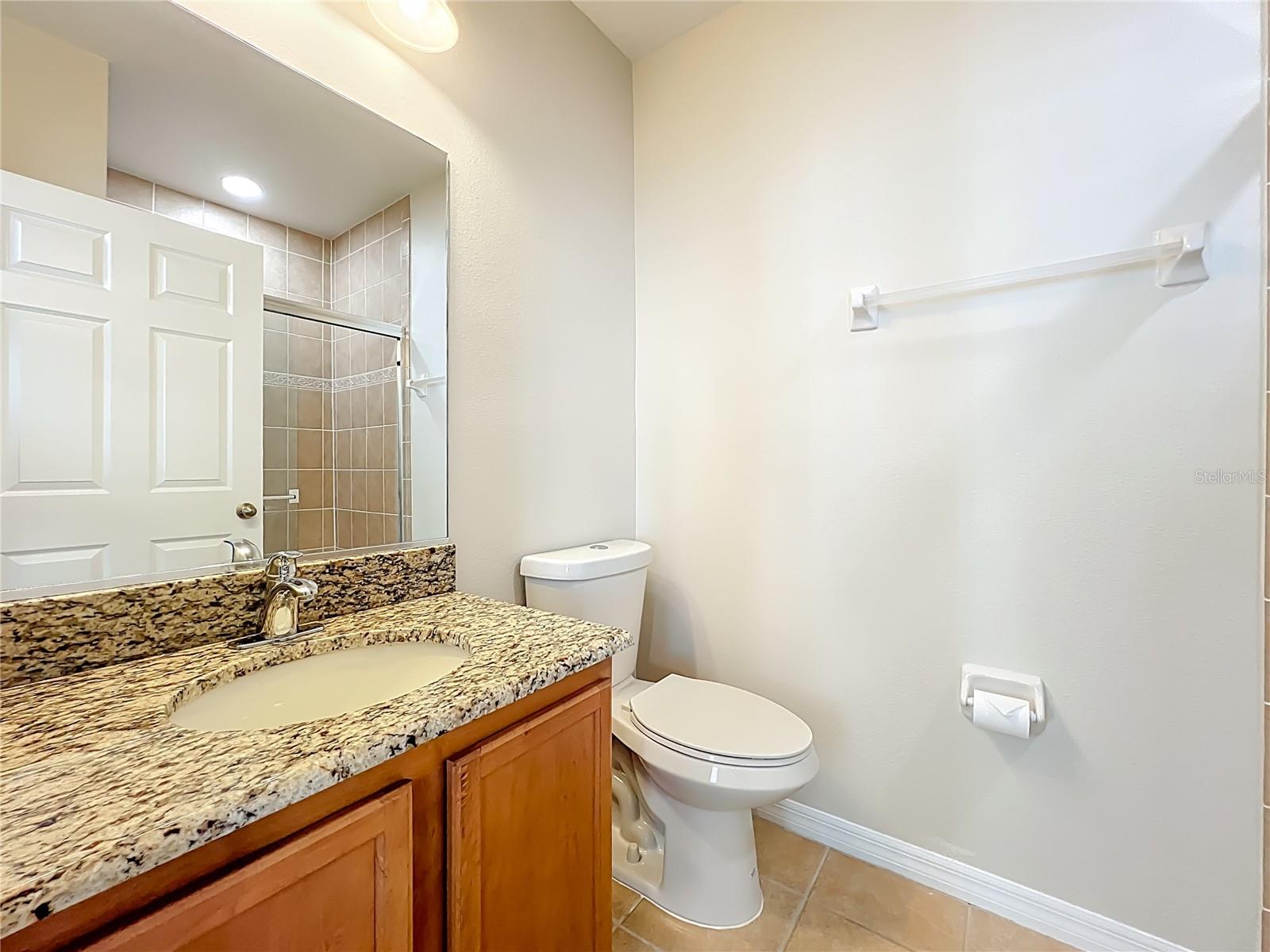 Image 17 of 100 For 1864 Prospect Avenue