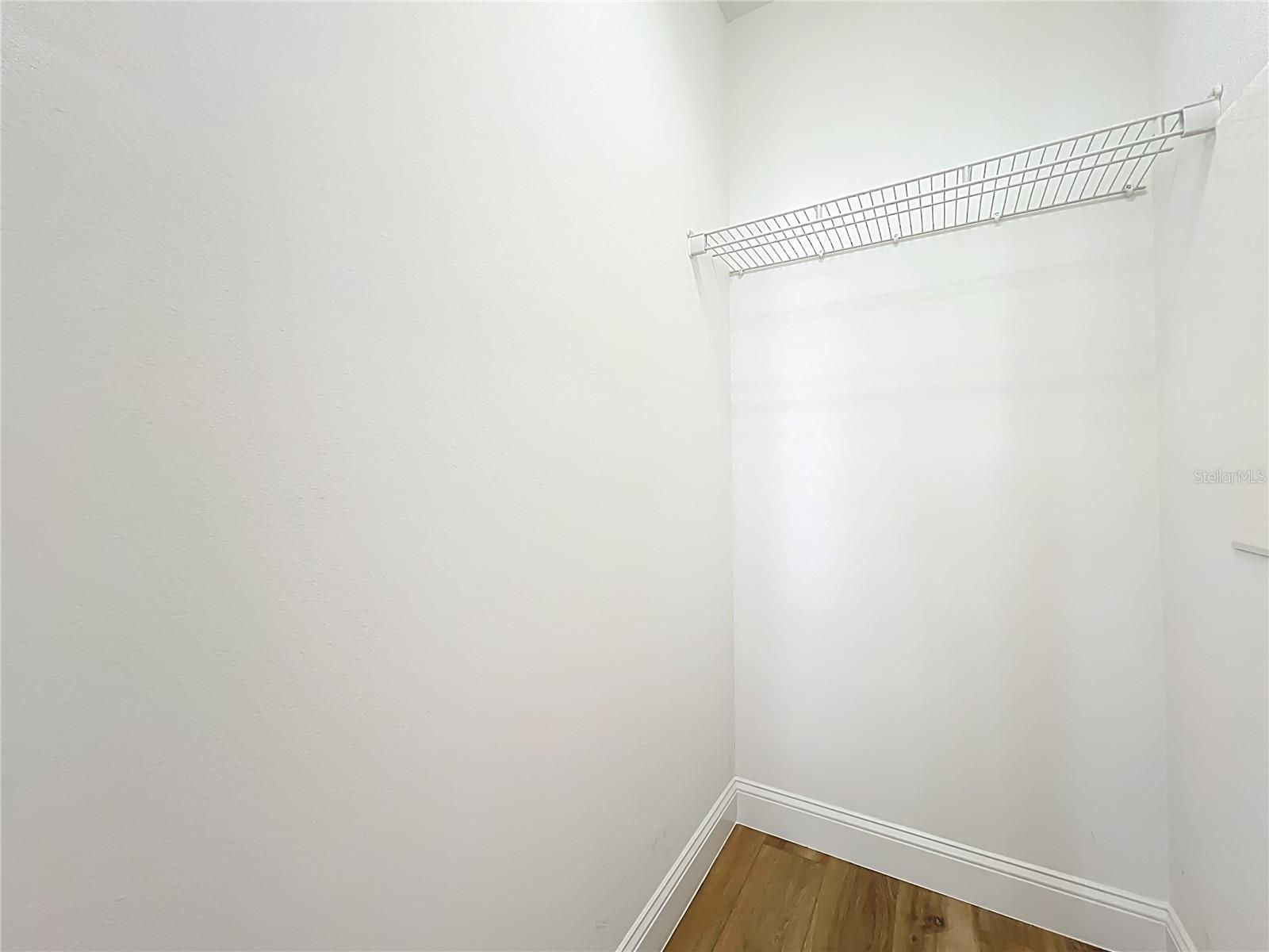 Image 19 of 100 For 1864 Prospect Avenue