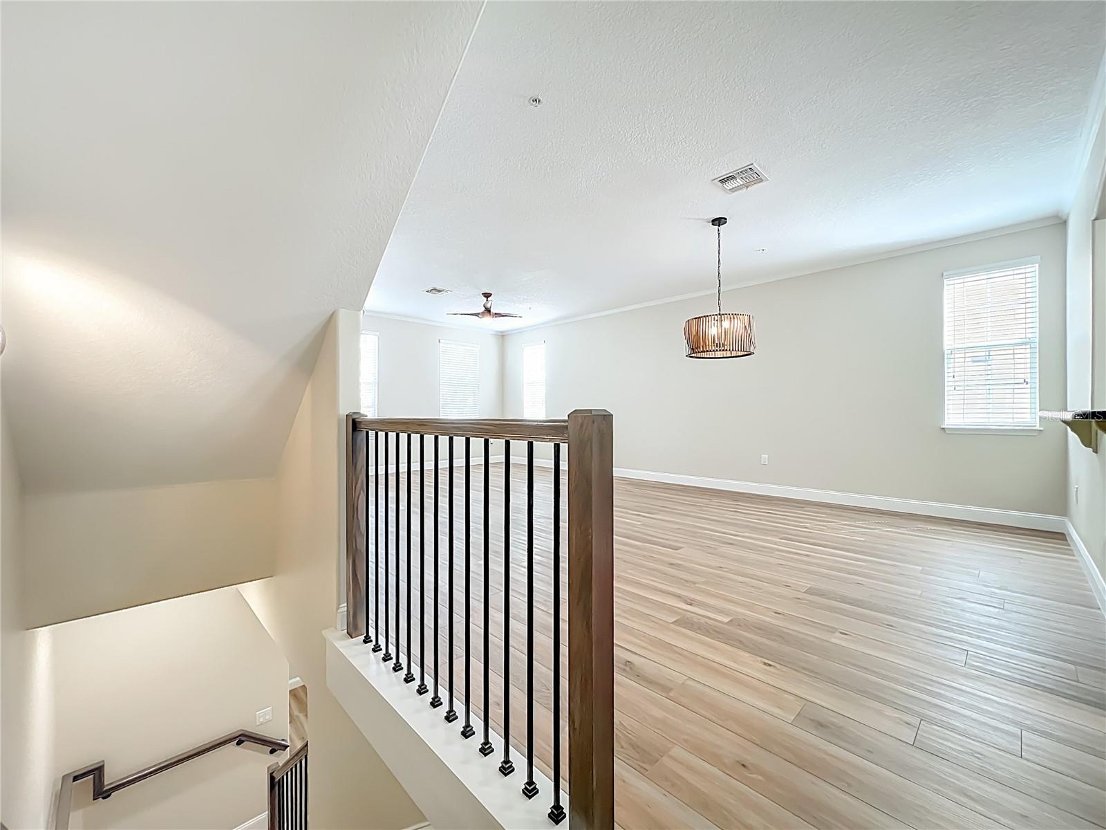 Image 21 of 100 For 1864 Prospect Avenue