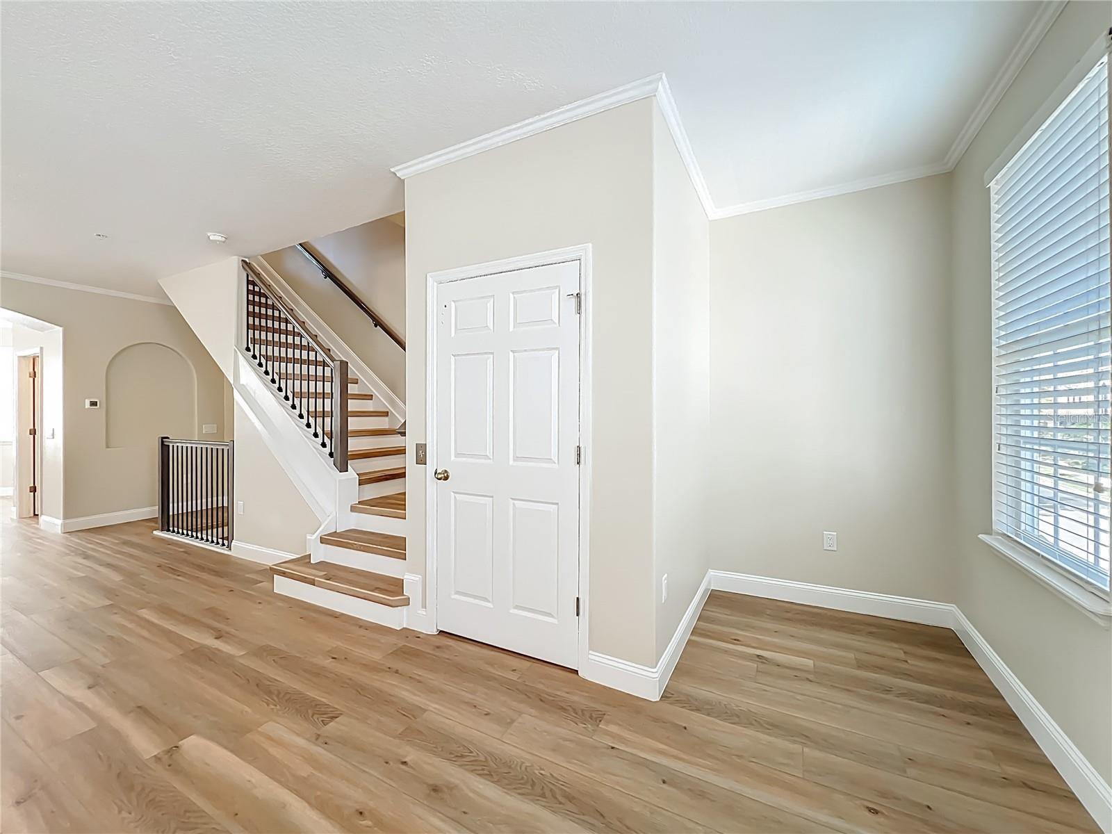 Image 29 of 100 For 1864 Prospect Avenue