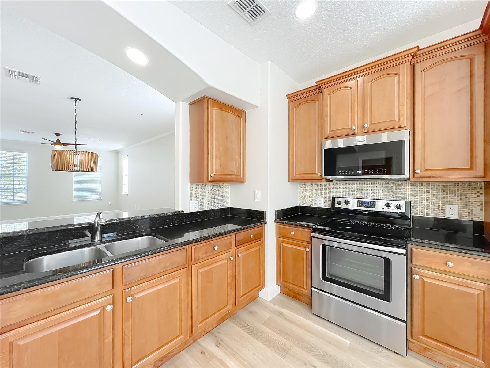 Image 36 of 100 For 1864 Prospect Avenue