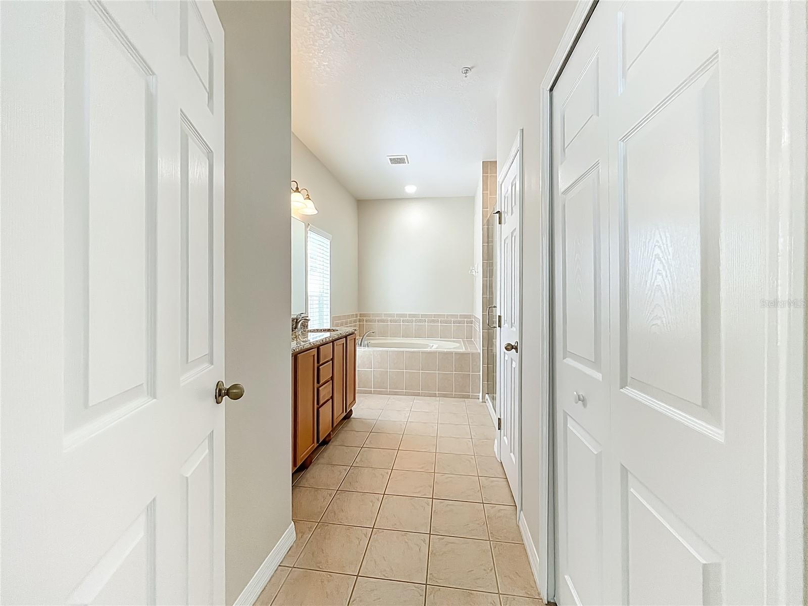 Image 61 of 100 For 1864 Prospect Avenue