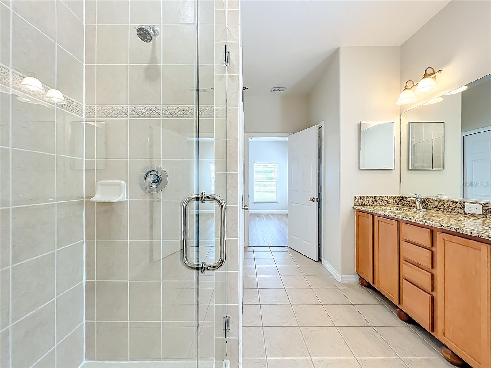 Image 64 of 100 For 1864 Prospect Avenue