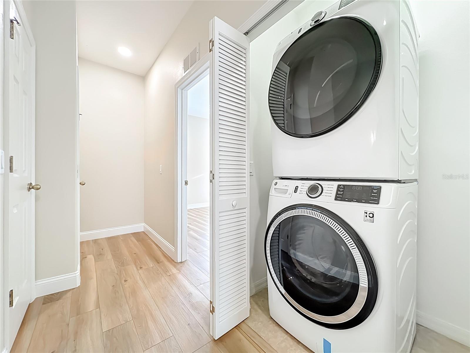 Image 73 of 100 For 1864 Prospect Avenue