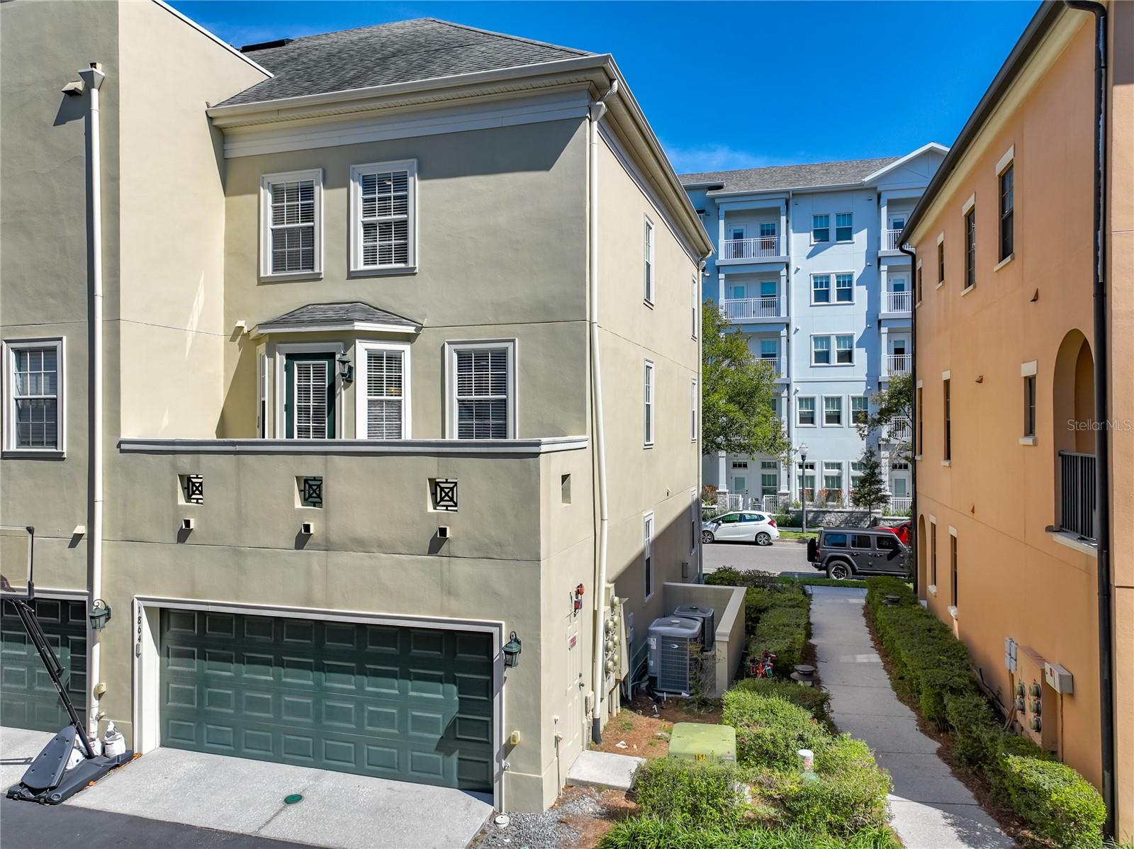 Image 82 of 100 For 1864 Prospect Avenue