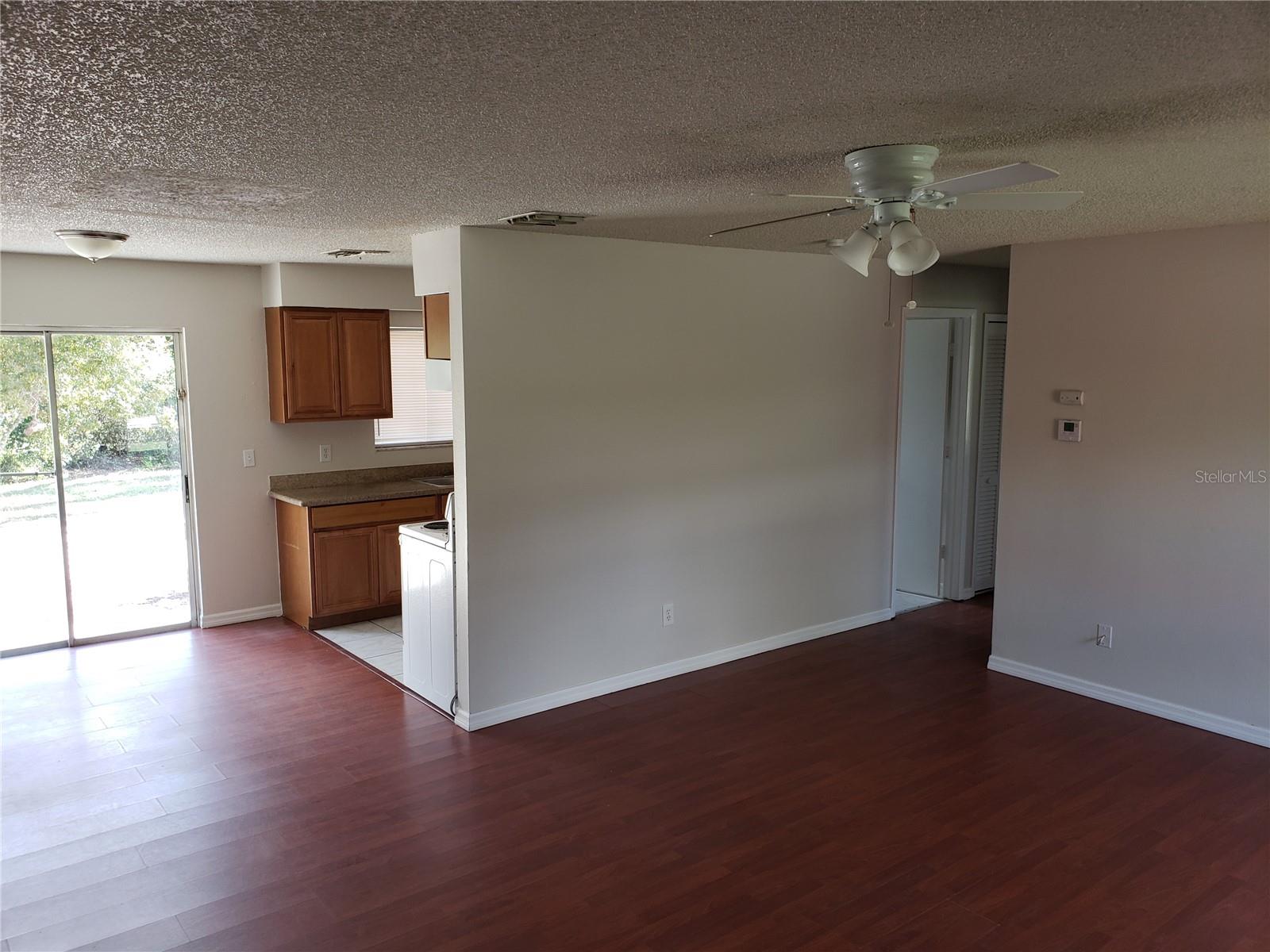 Image 3 of 4 For 661 Gulliver Avenue