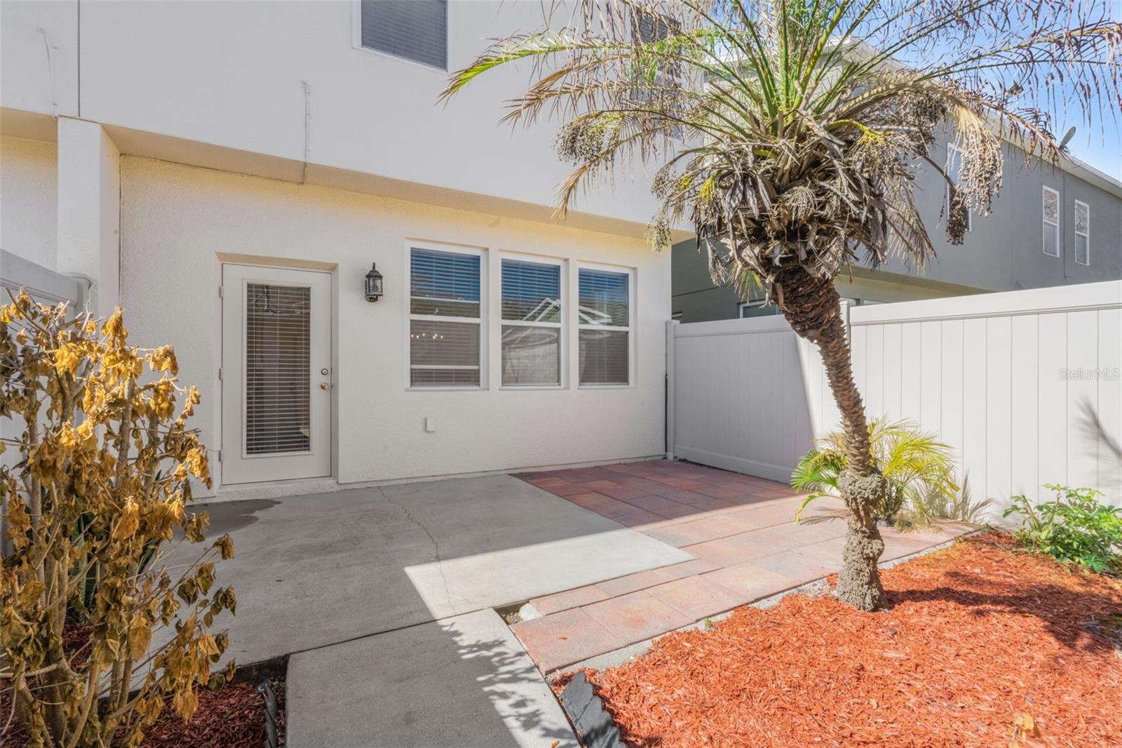 Image 17 of 23 For 12879 Emersondale Avenue