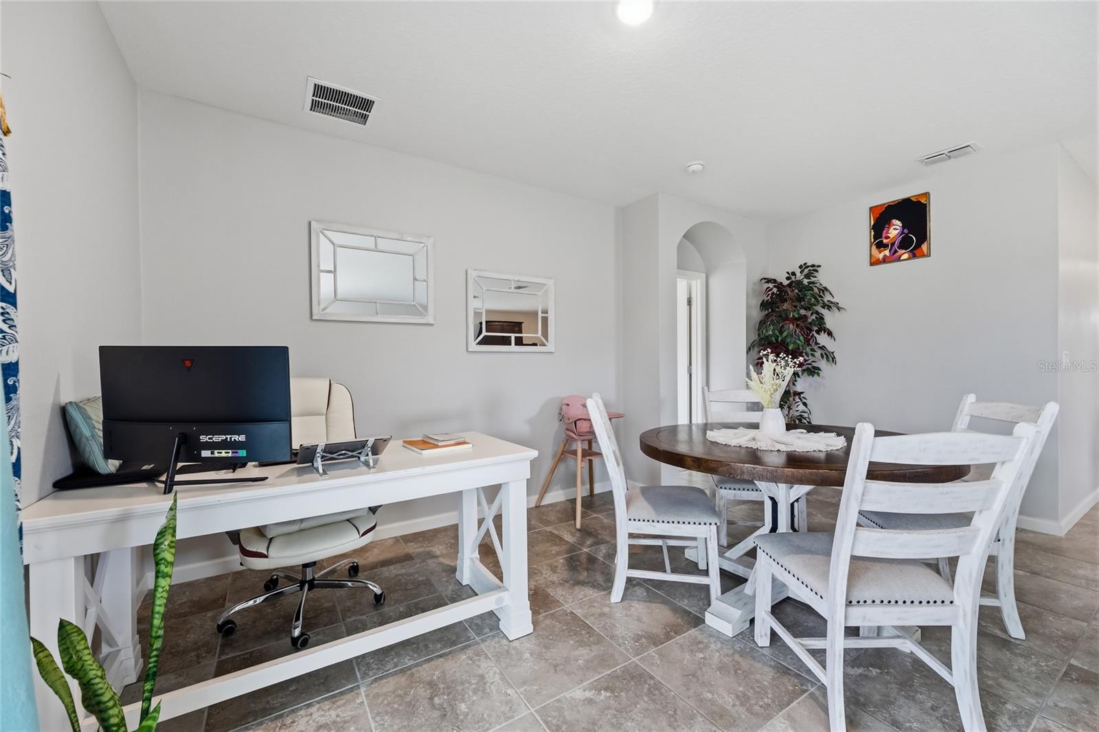 Image 11 of 33 For 349 Guinevere Drive Sw