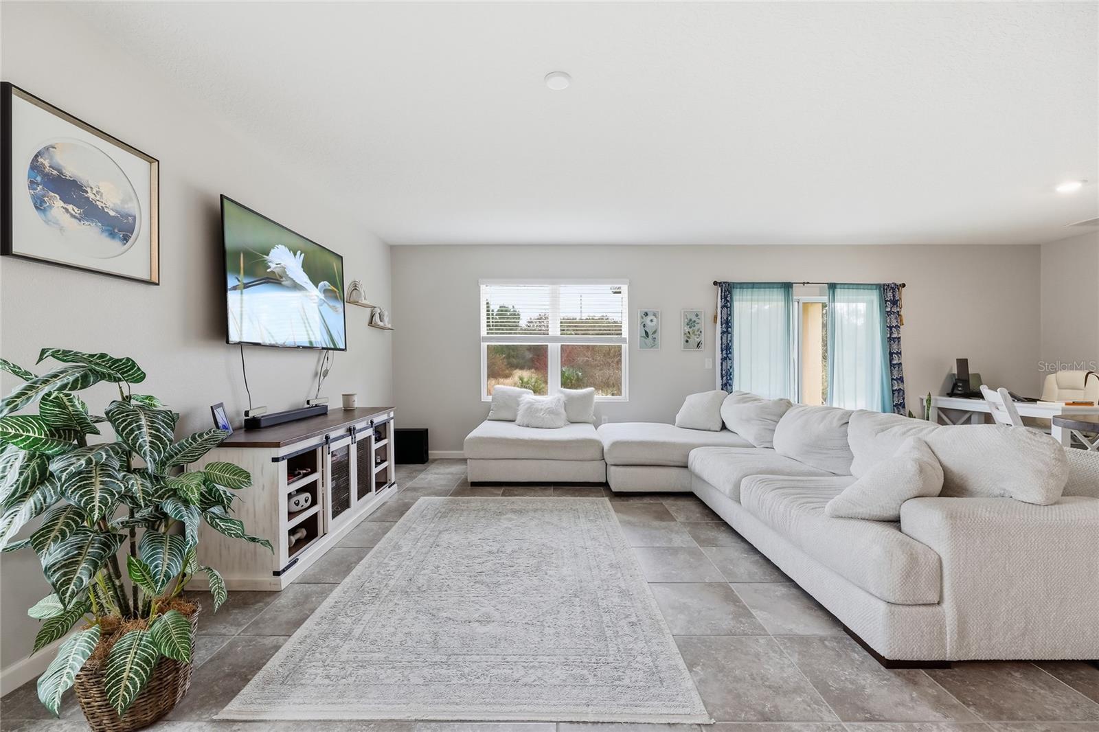 Image 12 of 33 For 349 Guinevere Drive Sw