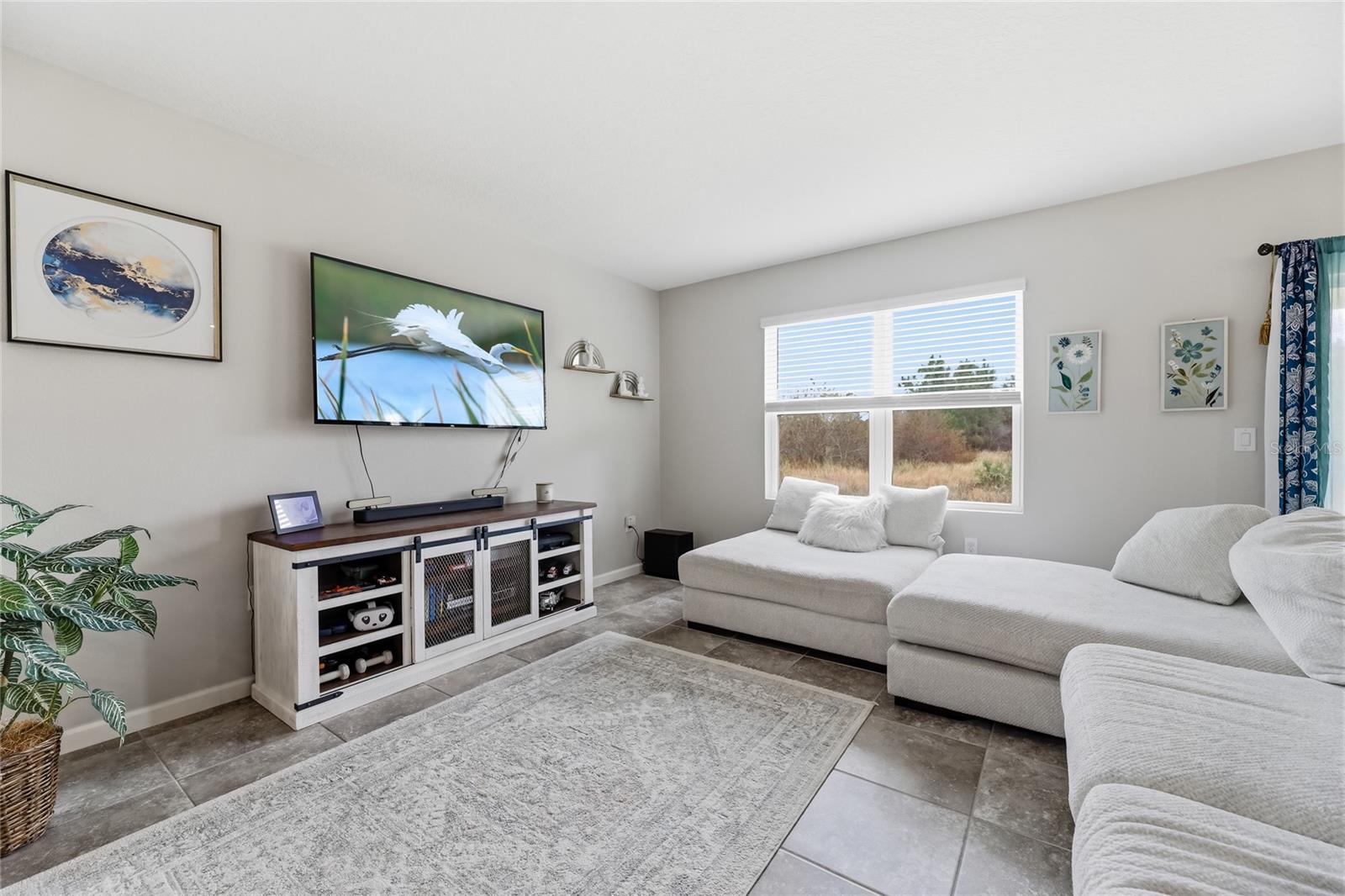 Image 13 of 33 For 349 Guinevere Drive Sw