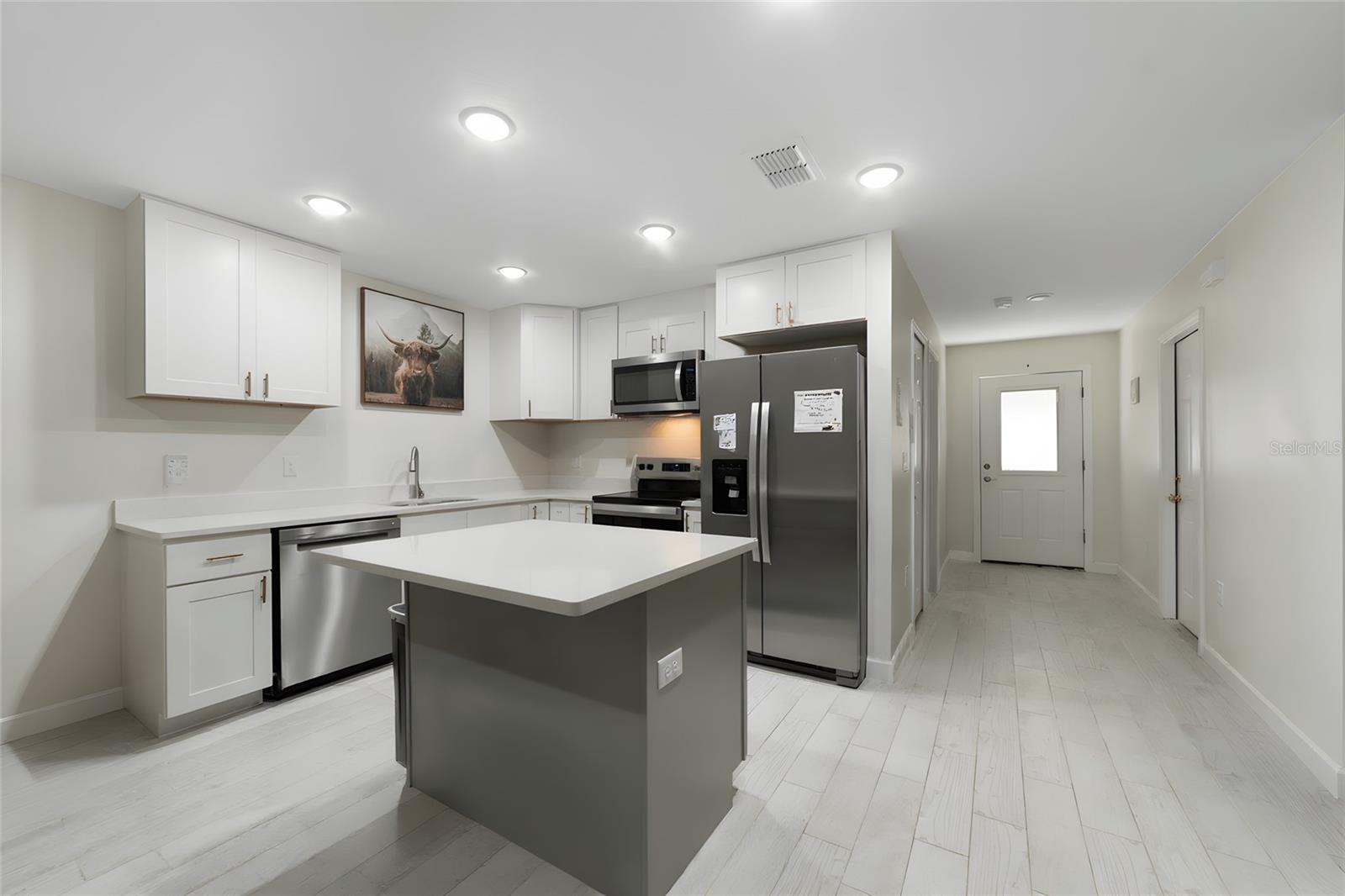 Image 2 of 13 For 85 Towne Place