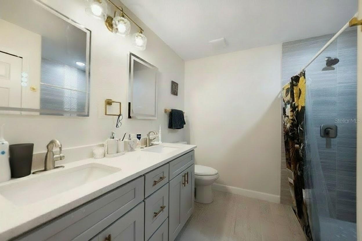 Image 6 of 13 For 85 Towne Place